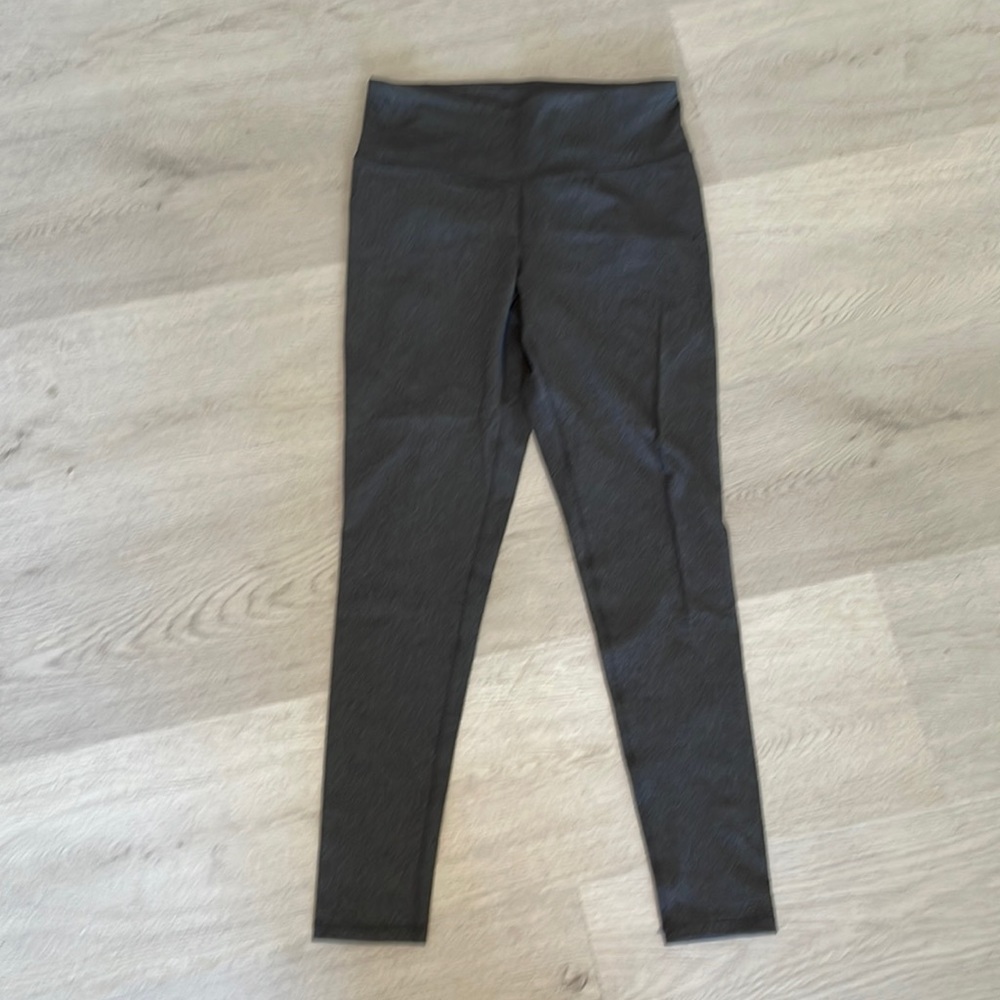 Two gear, never worn, size medium, shape wear leggings in gray